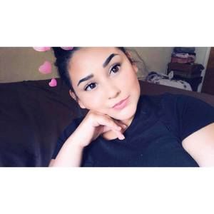 Meet your Posher, Monique